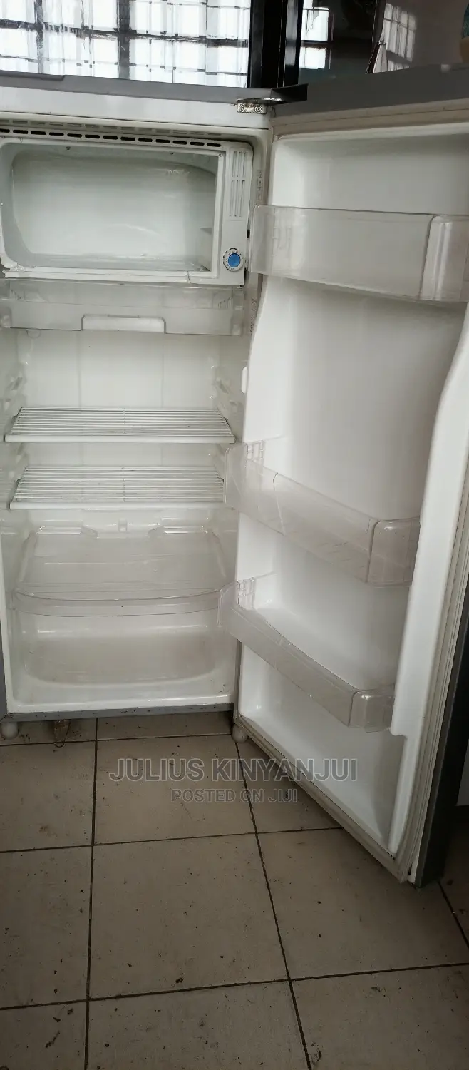 Samsung Fridge 200L