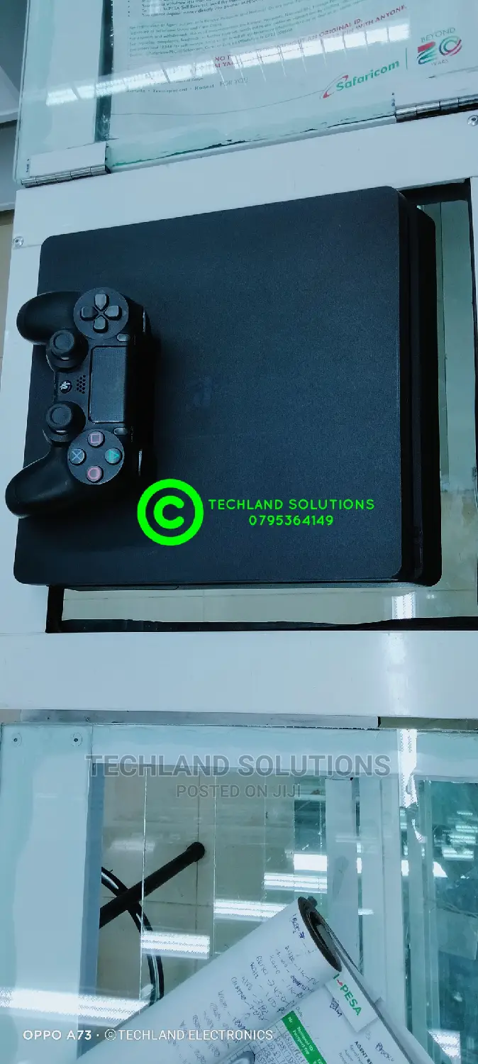 Playstation 4 Slim