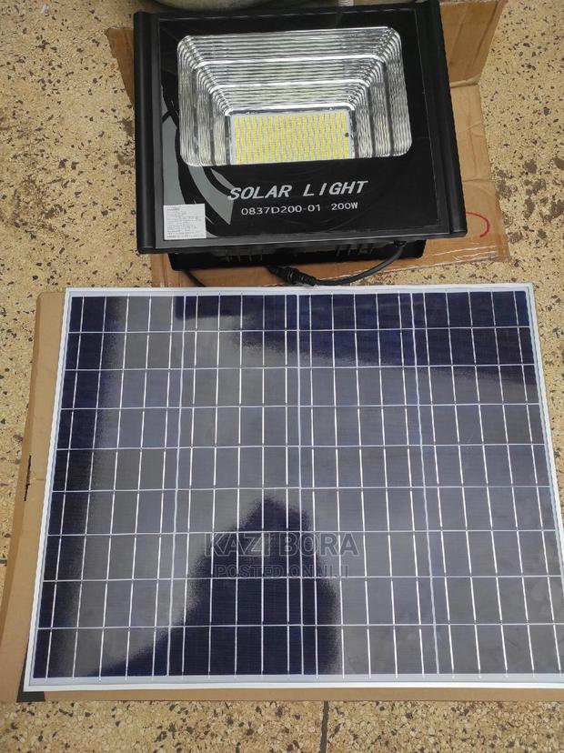 200W LED Solar Floodlights - thumbnail 2