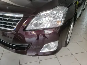 Toyota Premio 2016 Purple