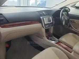 Toyota Premio 2016 Purple