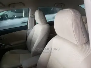 Toyota Premio 2016 Purple