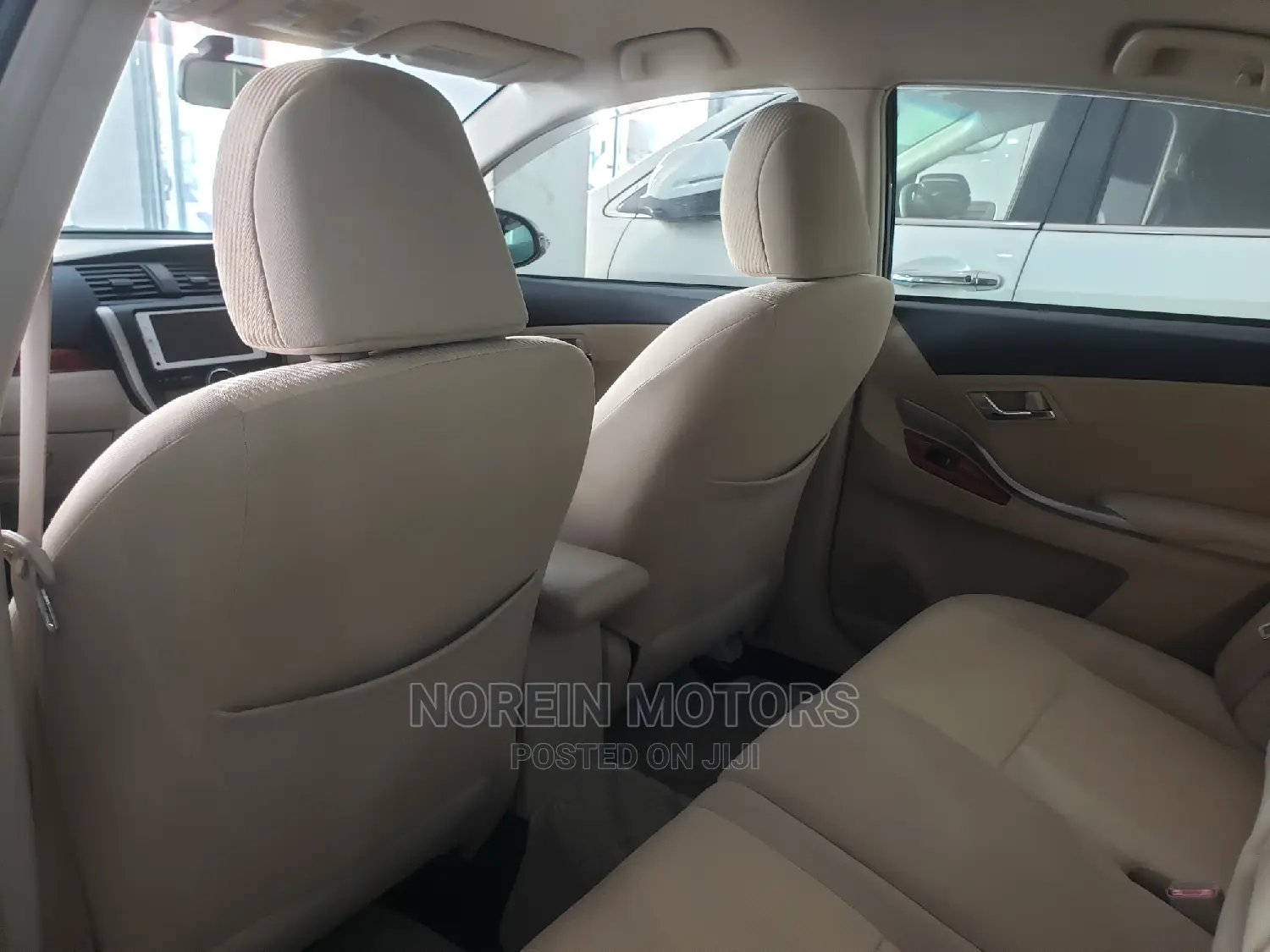 Toyota Premio 2016 Purple