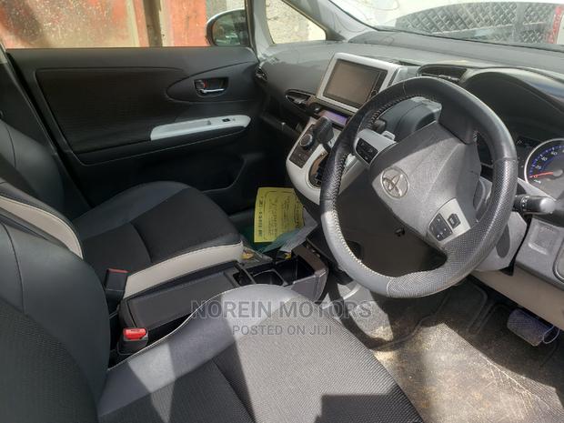 Toyota Wish 2015 Off White - thumbnail 4