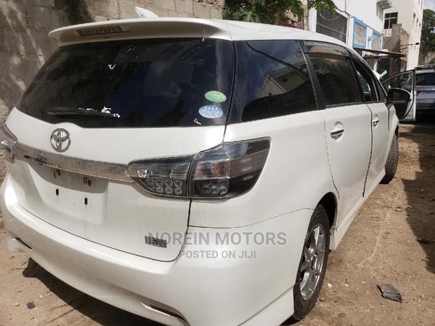 Toyota Wish 2015 Off White - thumbnail 8