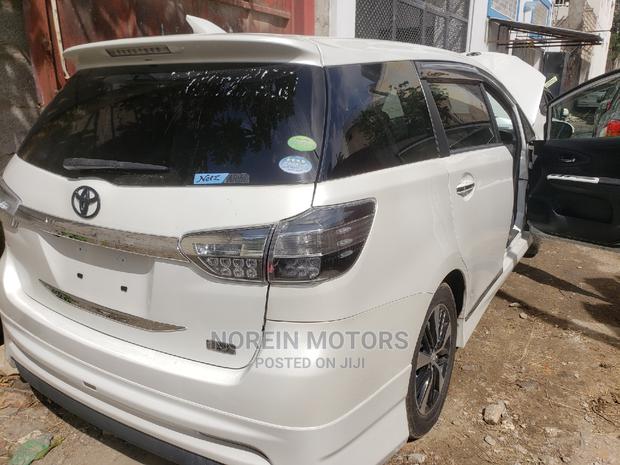 Toyota Wish 2015 Off White - thumbnail 7