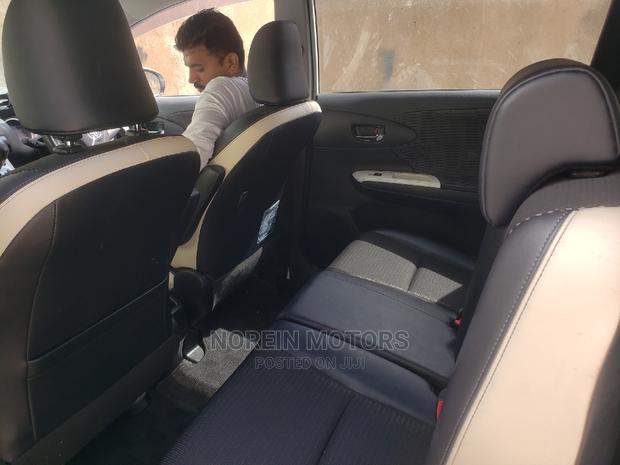 Toyota Wish 2015 Off White - thumbnail 9