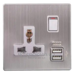 1 Gang Switched Universal Socket With 2 USB Ports;13A,250V