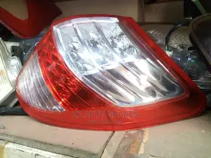 Toyota Vanguard Taillight