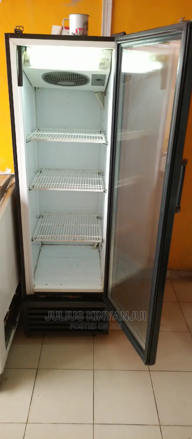280L Standing Display