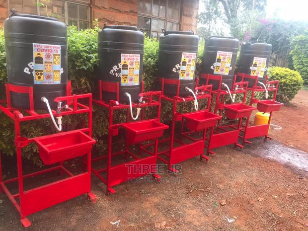 Quality Hand Washing Station With Foot Pedals - thumbnail 2