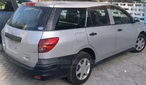 Nissan Advan 2014 Silver