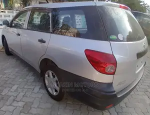 Nissan Advan 2014 Silver