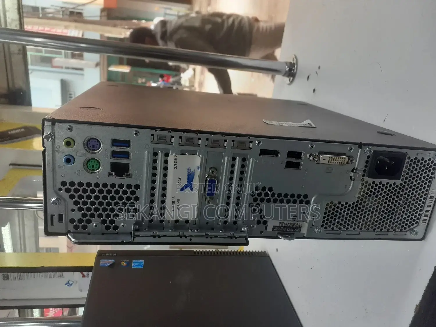 Fujitsu Esprimo D556/2/E85+ 4GB Intel Core I3 HDD 500GB