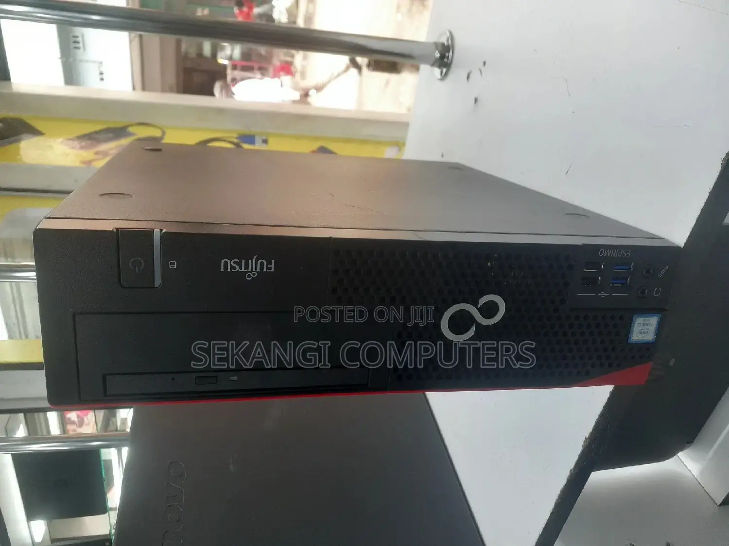 Fujitsu Esprimo D556/2/E85+ 4GB Intel Core I3 HDD 500GB