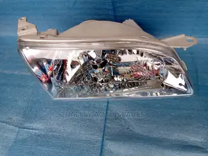 Headlight for Toyota 111