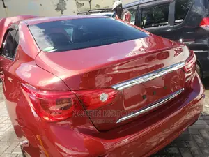 Nissan Skyline 2015 Red