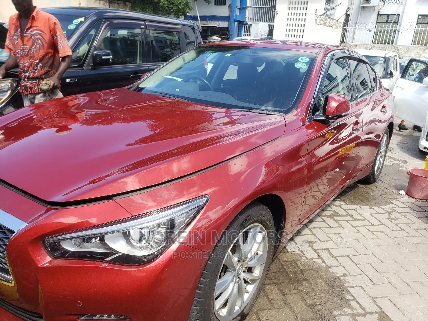Nissan Skyline 2015 Red