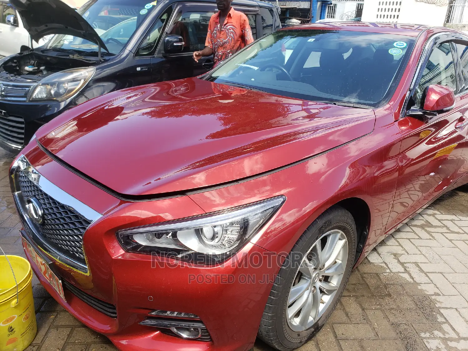 Nissan Skyline 2015 Red