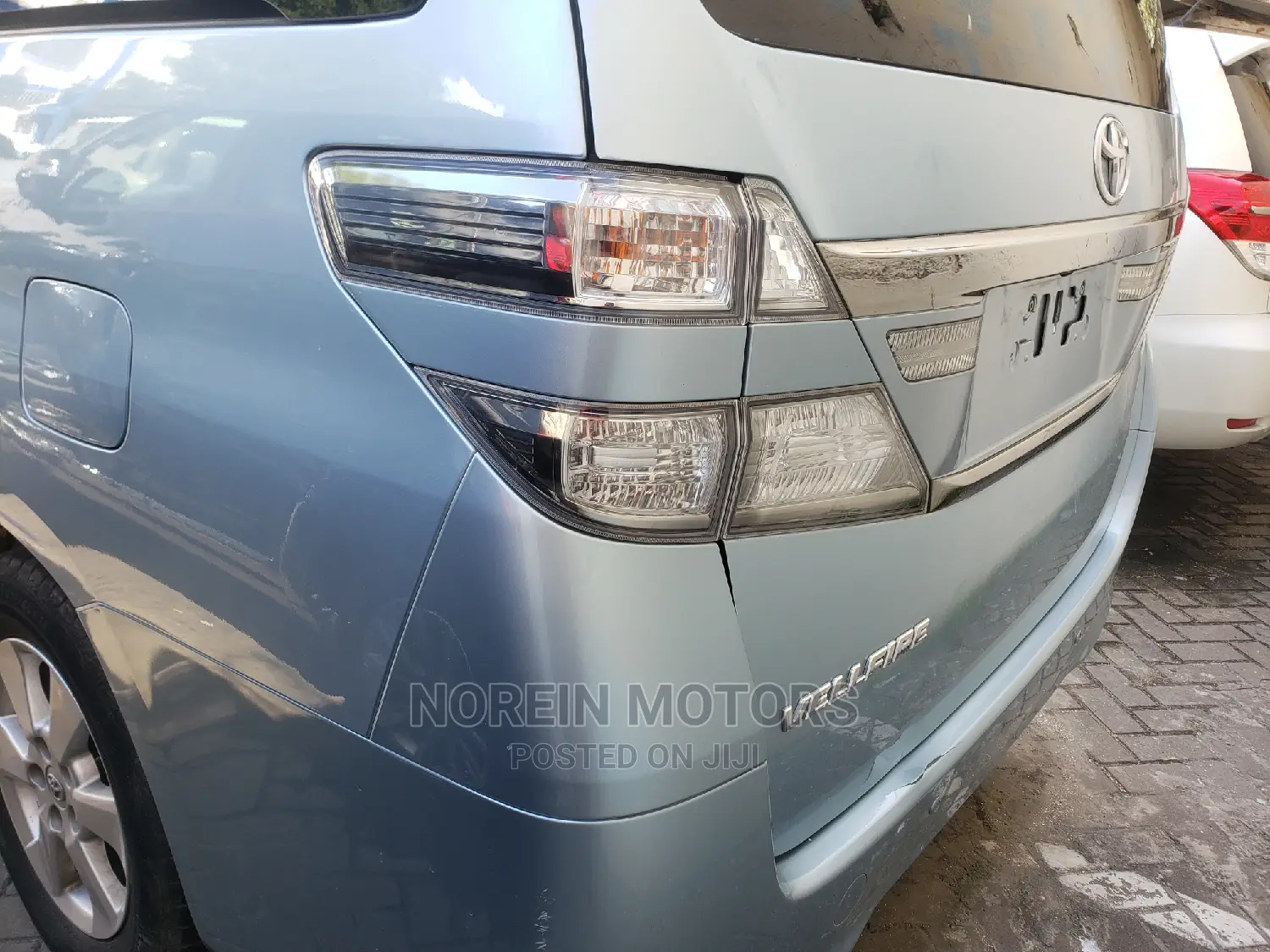 Toyota Vellfire 2013 Blue