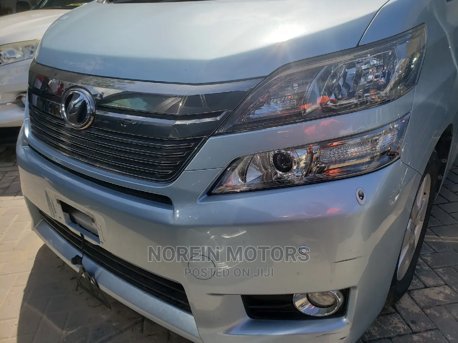 Toyota Vellfire 2013 Blue