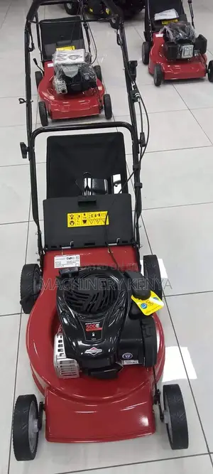 New Briggs and Stratton Lawn Mower