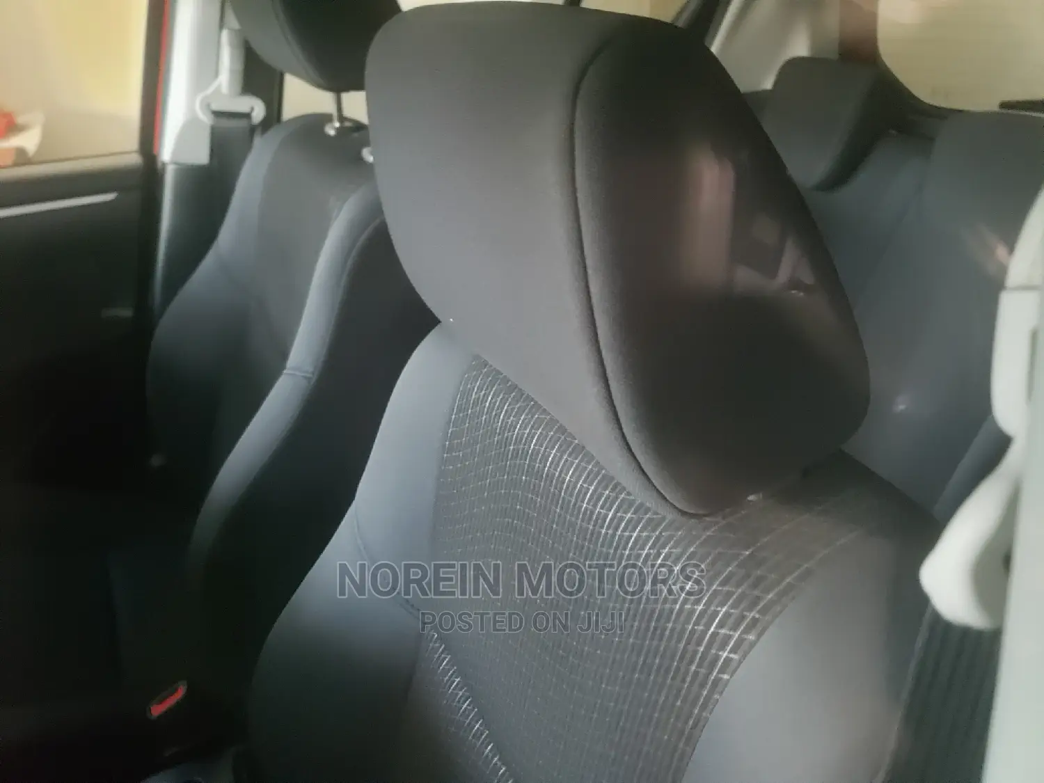 Suzuki Swift 2015 Red