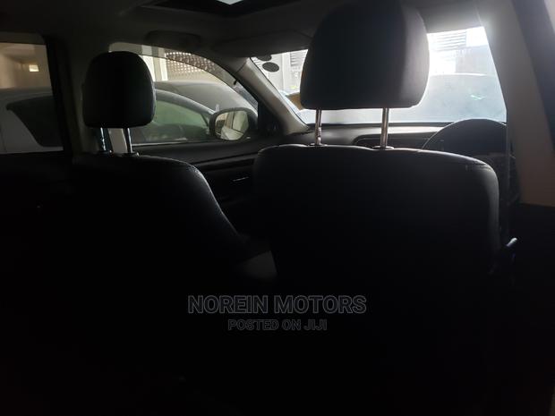 Mitsubishi Outlander 2015 Off White - thumbnail 7
