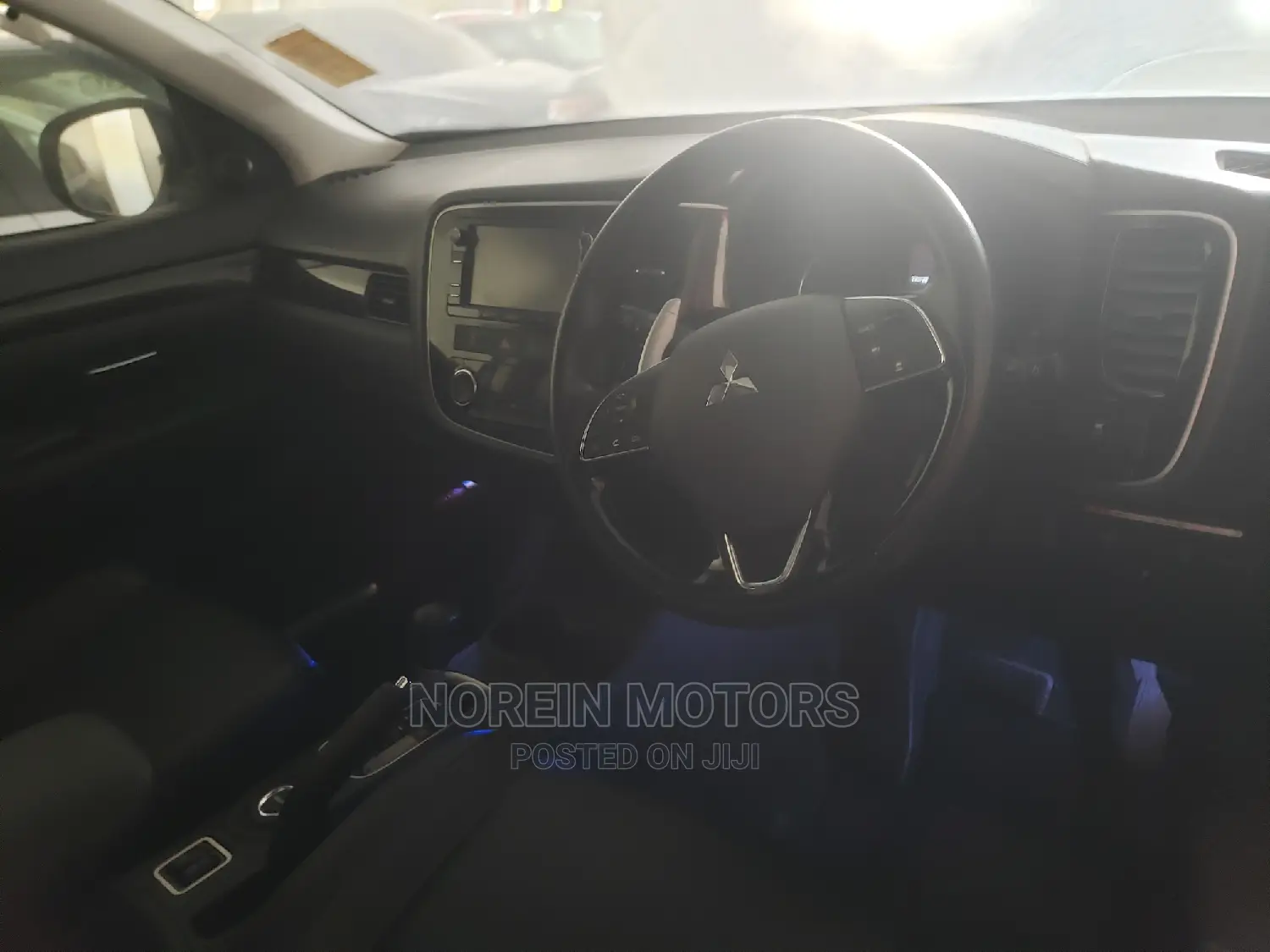 Mitsubishi Outlander 2015 Off White