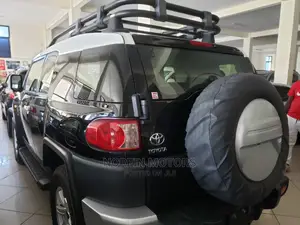 Toyota FJ Cruiser 2014 Black