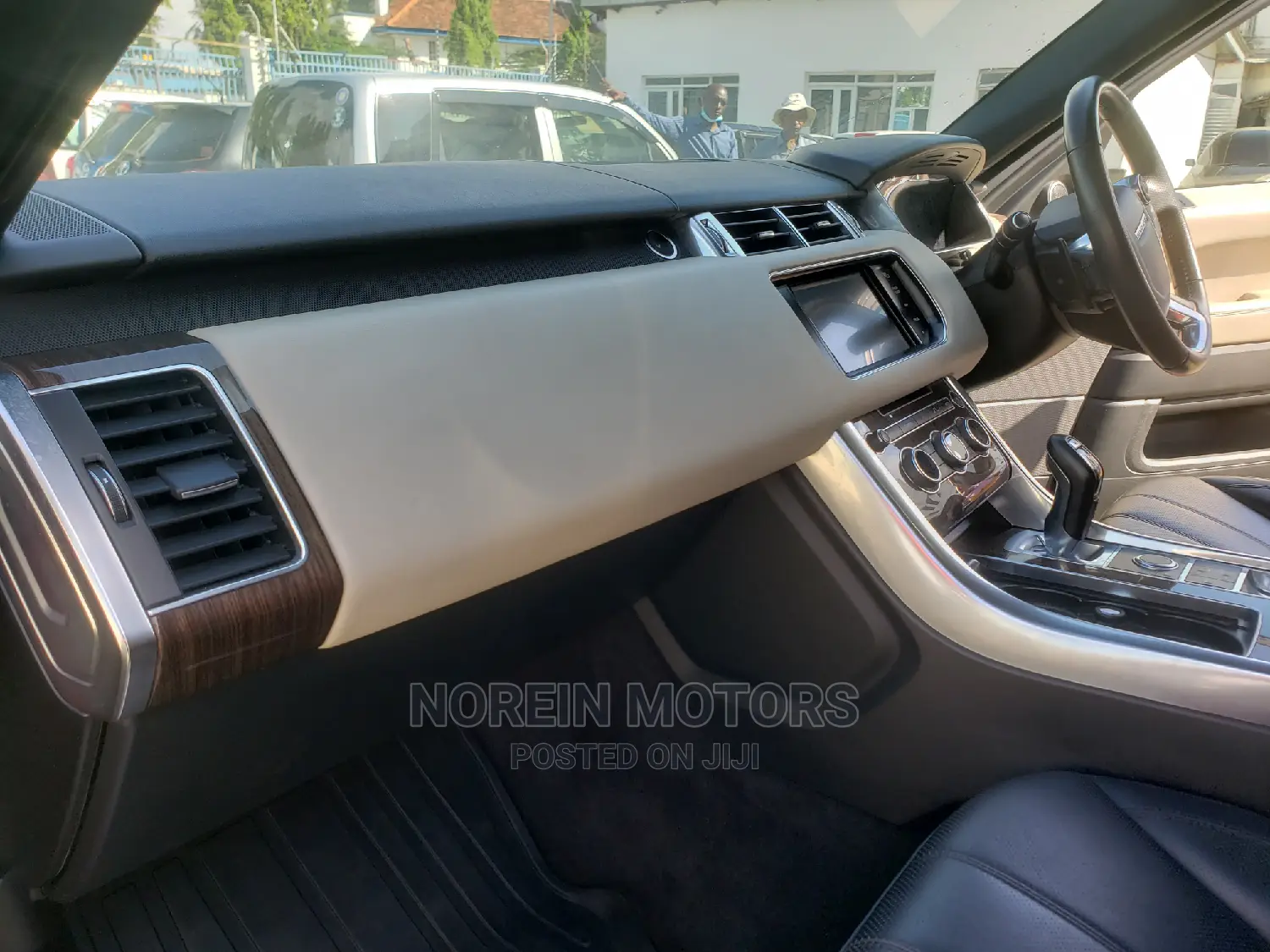 Land Rover Range Rover Sport 2015 Orange