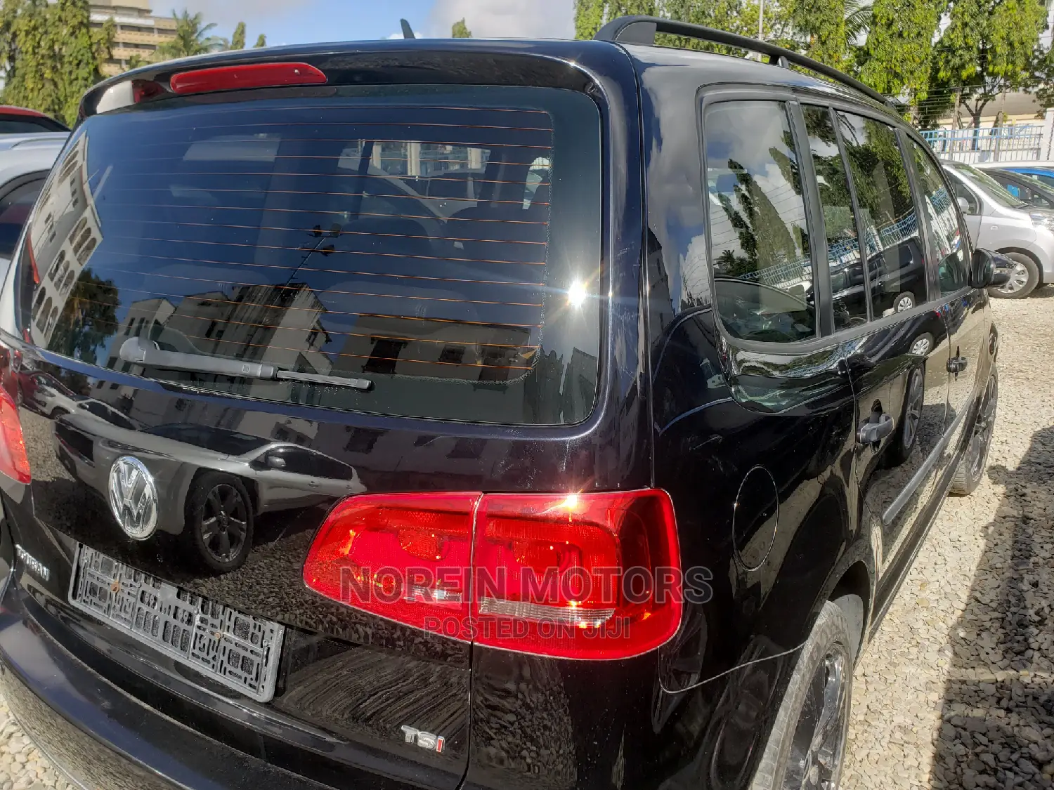 Volkswagen Touran 2015 Ivory