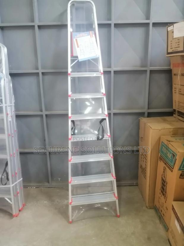 8 Step Household Aluminium Ladders - thumbnail 3