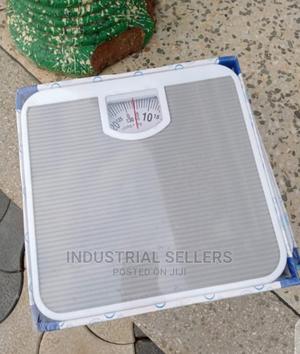 Heavy-Duty Analogue Bathroom Scale - thumbnail 2