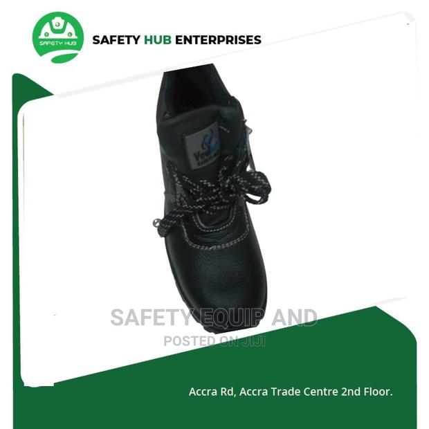 Steel Toe Safety Boots for Workers - main view