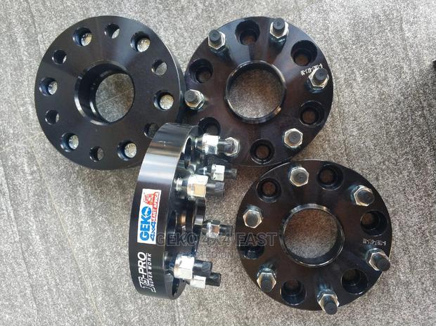 Mitsubishi Hubcentric Wheel Spacers Pcd 6x139.7/Cb 67.1/30mm - thumbnail 3
