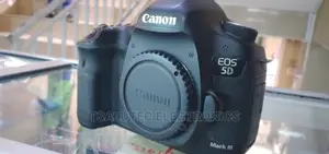 DSLR Csnon 5D Mark 111 Body