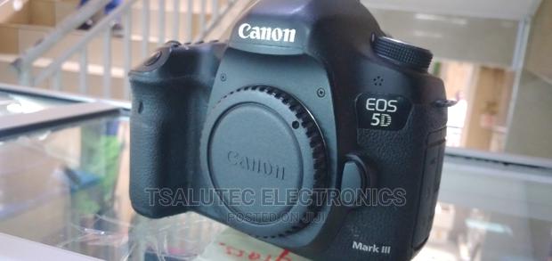 DSLR Csnon 5D Mark 111 Body
