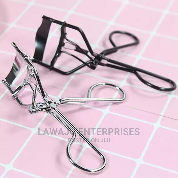Eyelash Curler - thumbnail 3