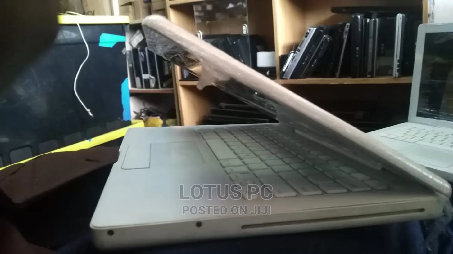 Laptop Apple MacBook 2010 4GB Intel Core 2 Duo HDD 500GB