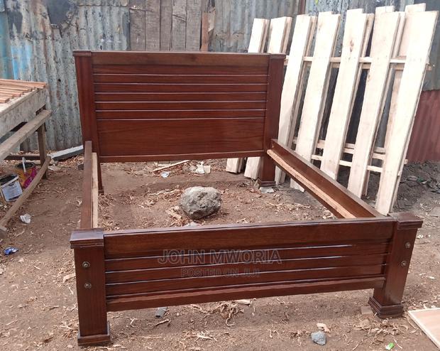5*6ft Mahogany Bed