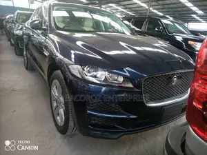 Jaguar F-Pace 2017 First Edition Blue