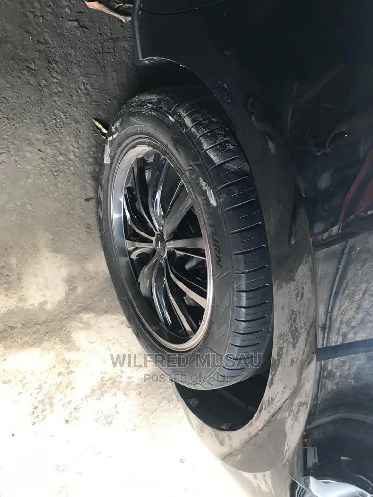 Toyota Harrier 2014