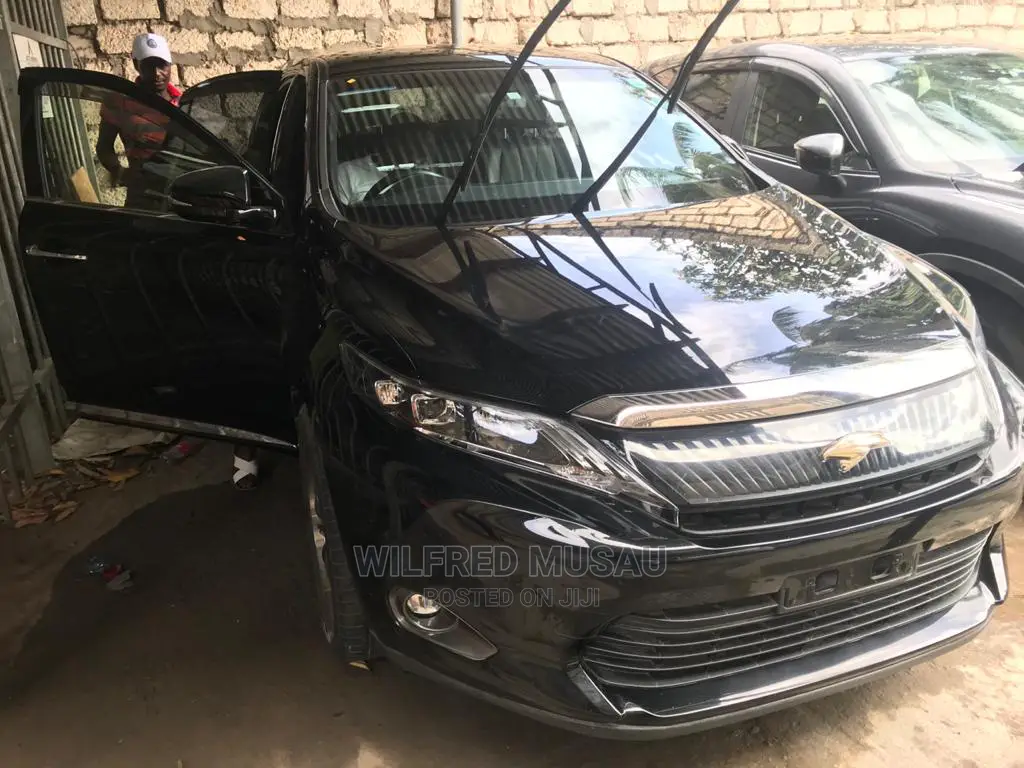 Toyota Harrier 2014