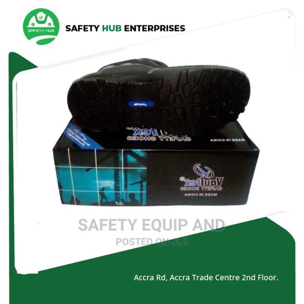 Chemical Resistant Safety Boots - thumbnail 2