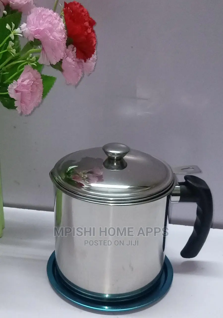 Oil Jar With Seive 1.3ltrs