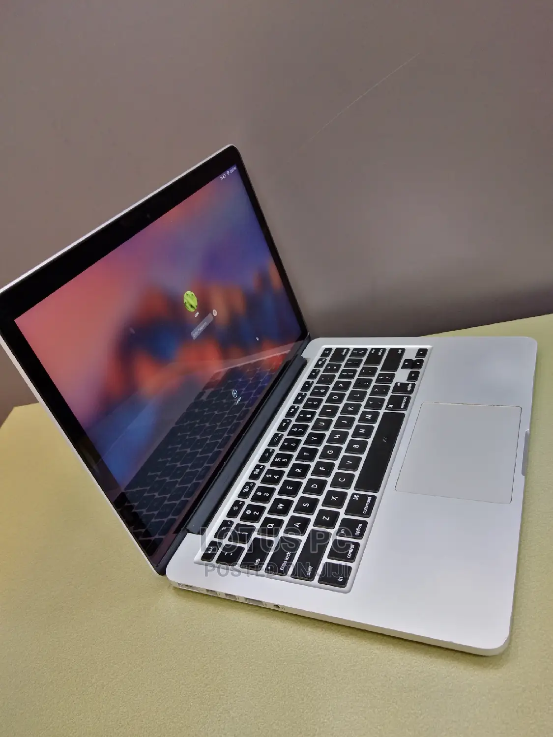 Laptop Apple MacBook Pro 2015 8GB Intel Core I5 SSD 128GB