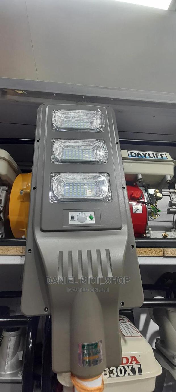 Solar Sensor Street Light IP65 60watts - thumbnail 3