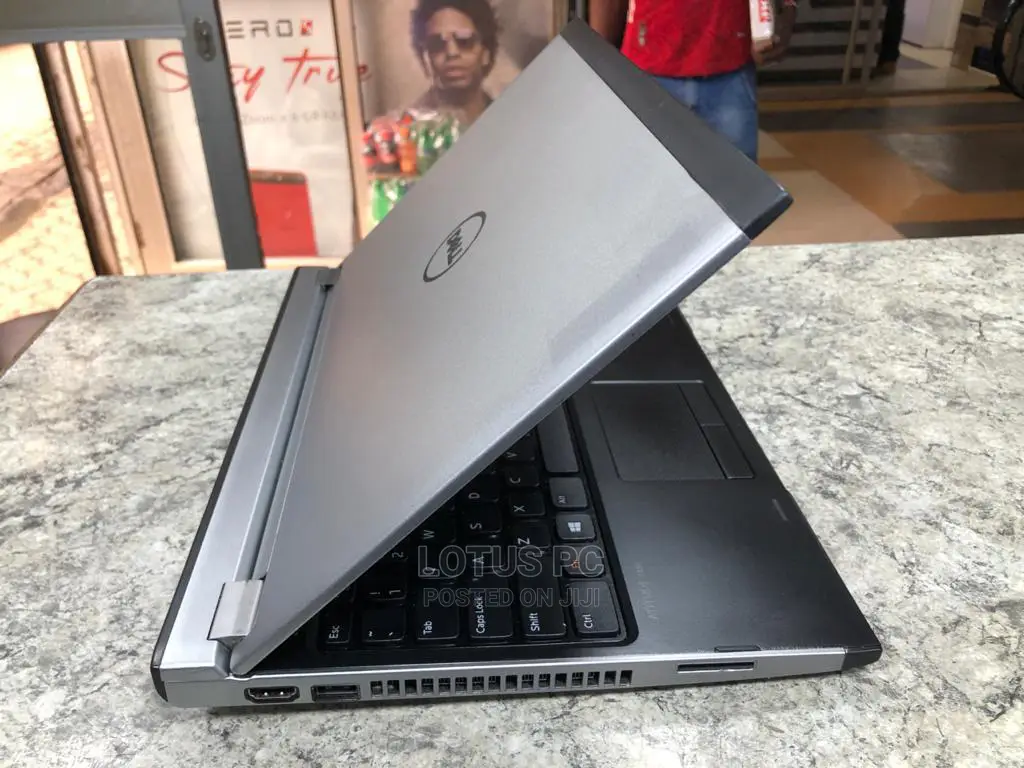 Laptop Dell Latitude 3330 4GB Intel Core I3 HDD 500GB