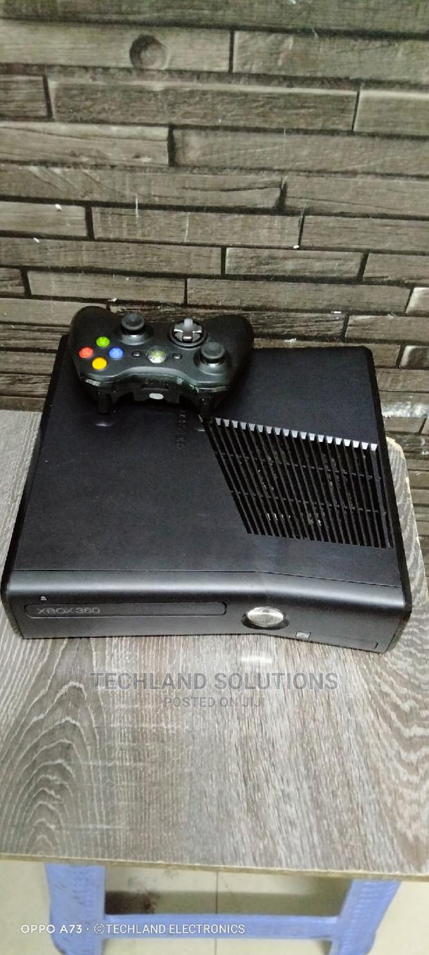 Xbox 360 With Games - main view